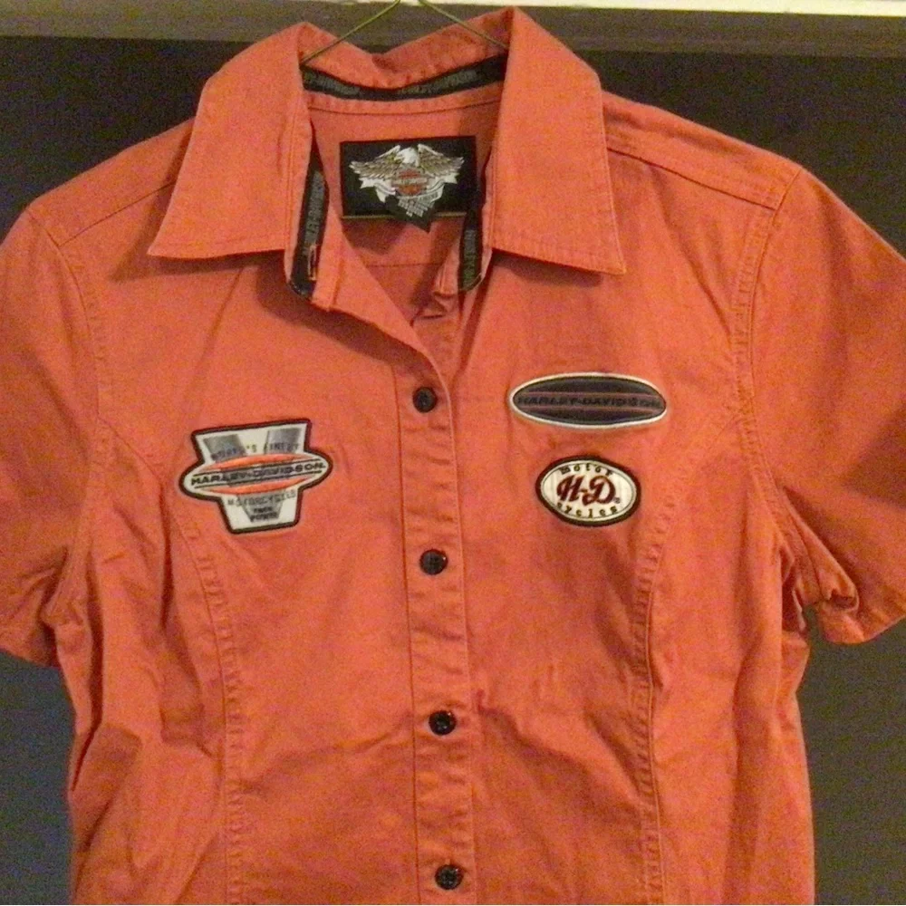 Harley-Davidson Ladies Button Down NWOT Medium - Picture 3 of 12